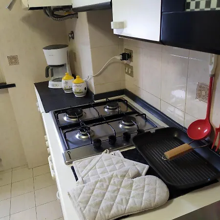 Noemi 5 Lands Paradise Daire *