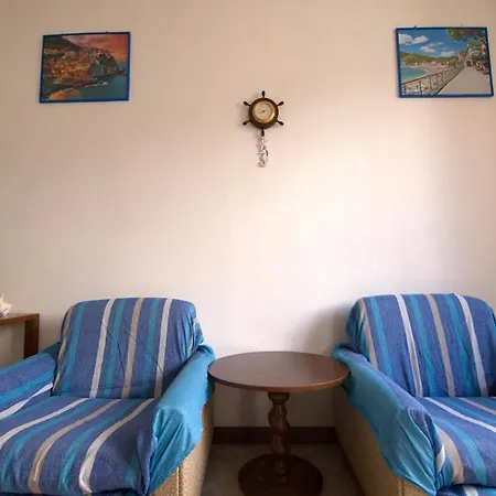 Noemi 5 Lands Paradise 레반토