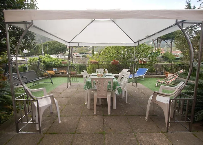 Apartament Noemi 5 Lands Paradise