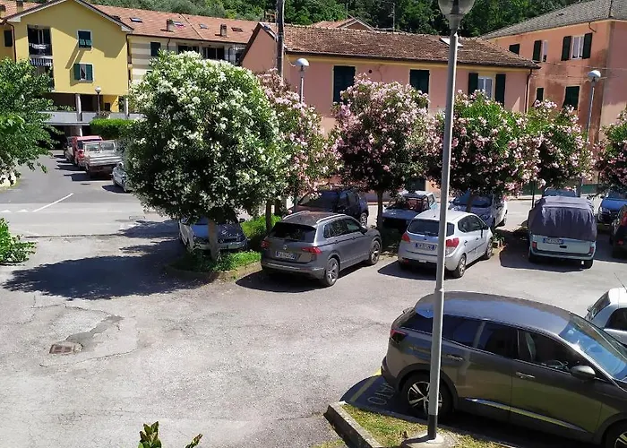 Noemi 5 Lands Paradise Levanto