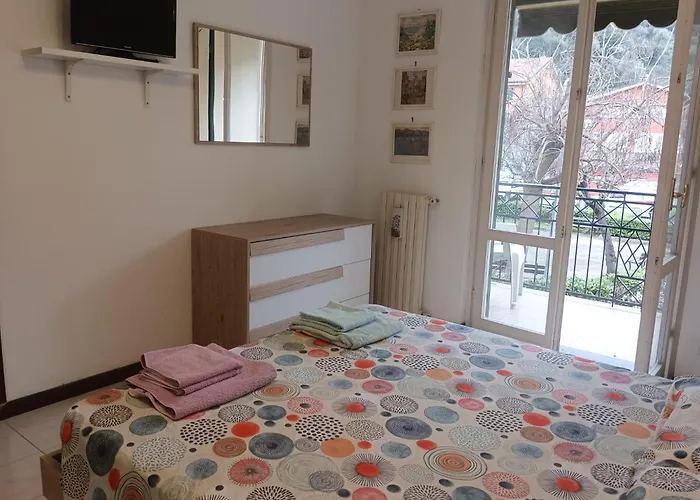 Noemi 5 Lands Paradise Apartament *